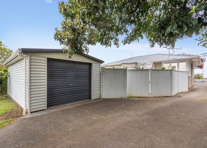  at 1/140 Richardson Road, Owairaka, Auckland