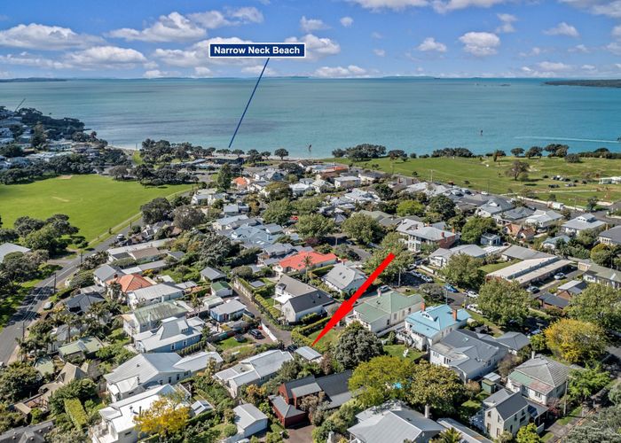  at 7A North Avenue, Narrow Neck, Auckland