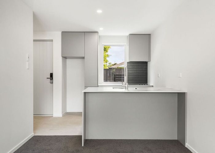  at 18 Commissariat Road, Mount Wellington, Auckland