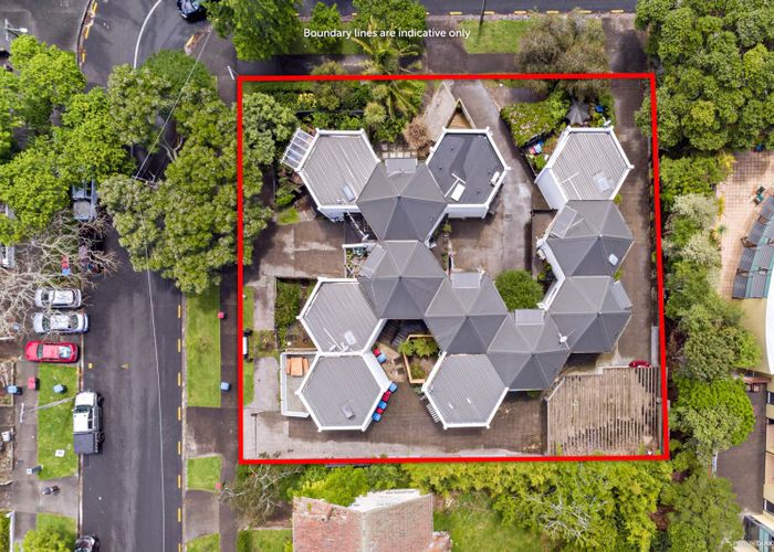  at 5J Boyle Crescent, Grafton, Auckland