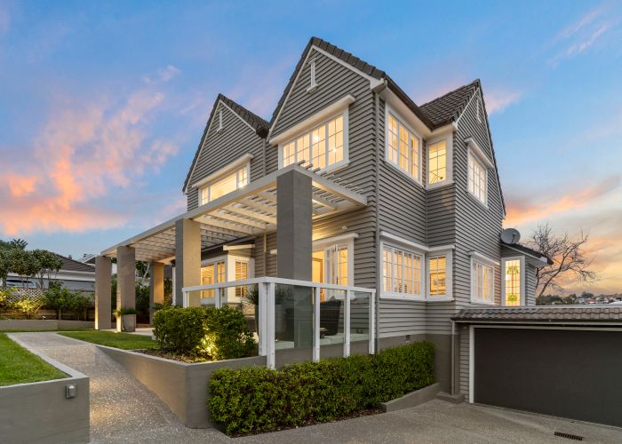  at 15 Ronaki Road, Mission Bay, Auckland