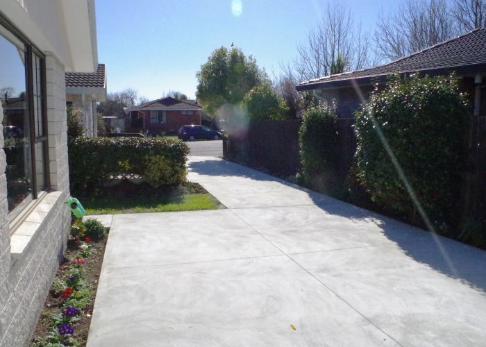  at 2/14 Resolution Place, Bryndwr, Christchurch
