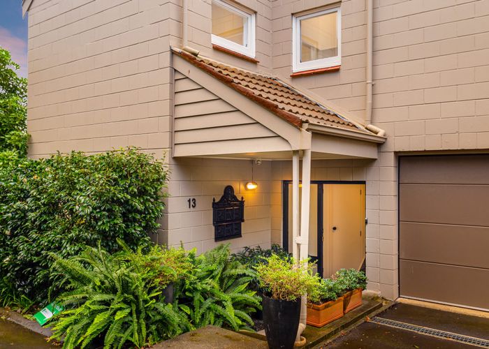  at 13/8 Hamilton Road, Herne Bay, Auckland
