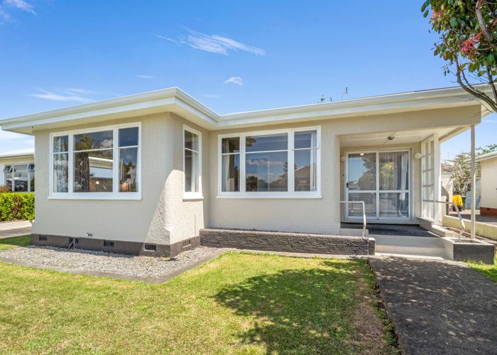  at 48 Wood Street, Takaro, Palmerston North, Manawatu / Whanganui