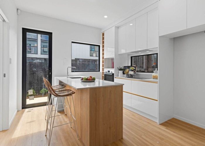  at 10C Bagnall Avenue, Point England, Auckland City, Auckland