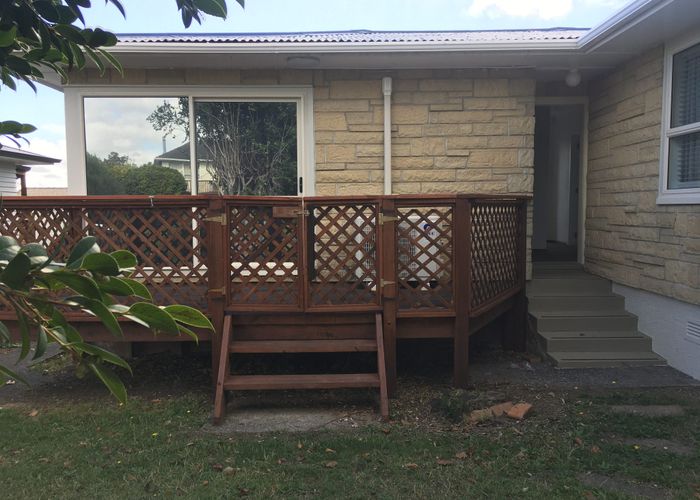  at 28 Ozich Avenue, Te Atatu South, Auckland