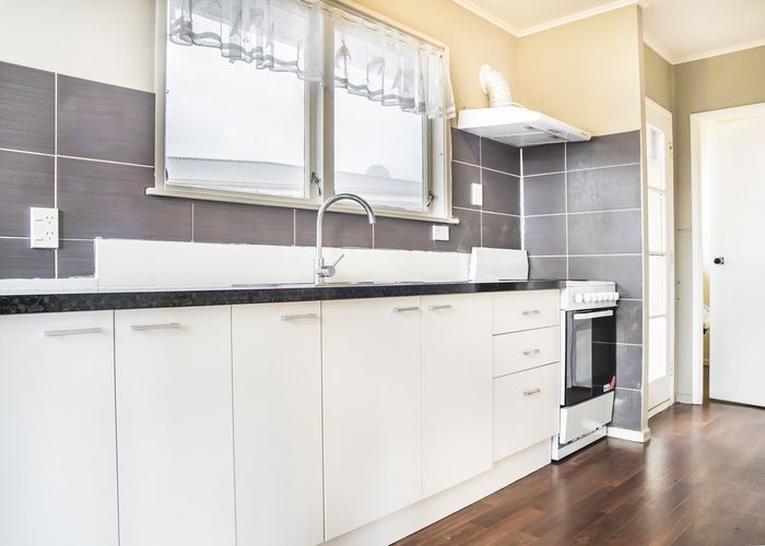 at 12 Kohinoor Avenue, Mangere, Auckland