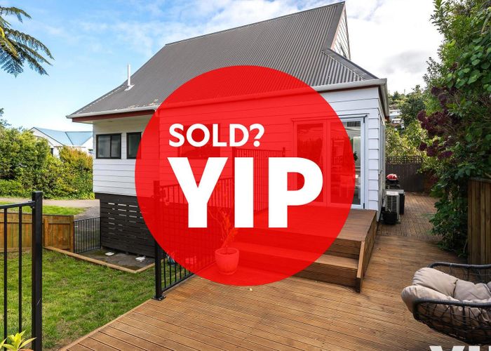  at 2/154 Newlands Road, Newlands, Wellington