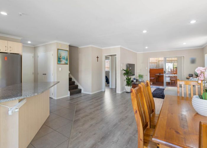  at 276 Murphys Road, Flat Bush, Auckland