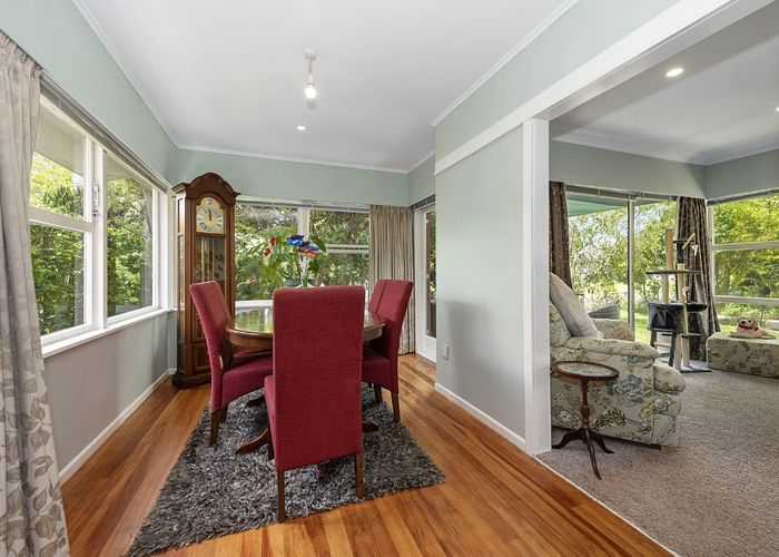  at 33 Hooker Avenue, Chedworth, Hamilton