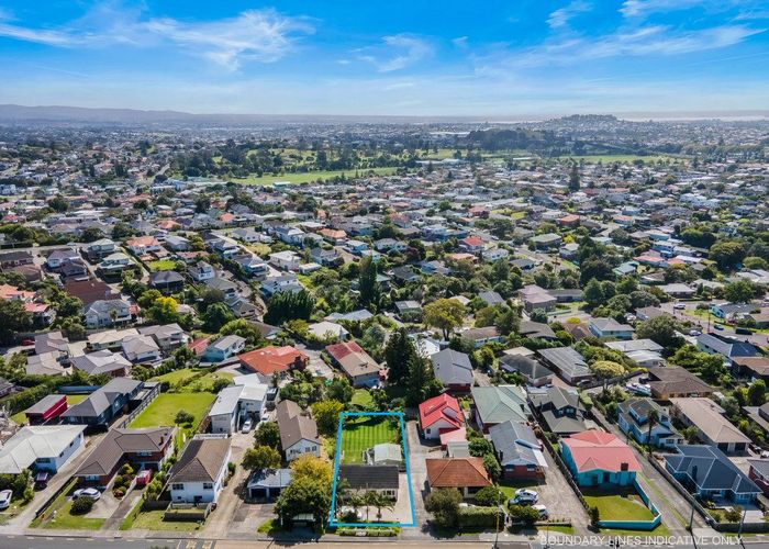  at 255 Hillsborough Road, Mount Roskill, Auckland City, Auckland