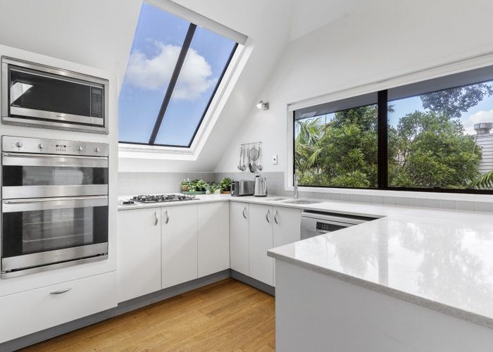  at 2/31 Clifton Road, Herne Bay, Auckland City, Auckland