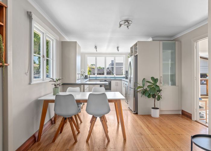 at 42 Rifle Range Road, Dinsdale, Hamilton