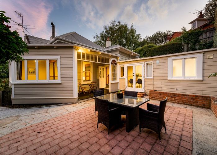 Free property data for 14 Allandale Road, Saint Clair, Dunedin homes