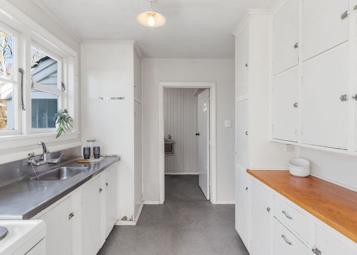  at 18 Auburn Avenue, Upper Riccarton, Christchurch City, Canterbury