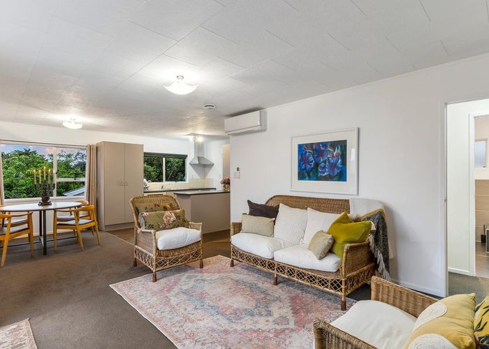  at 1/20 Royal View Road, Te Atatu South, Waitakere City, Auckland