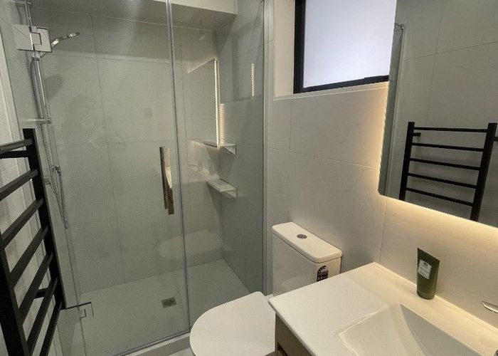  at New Windsor, Auckland City, Auckland