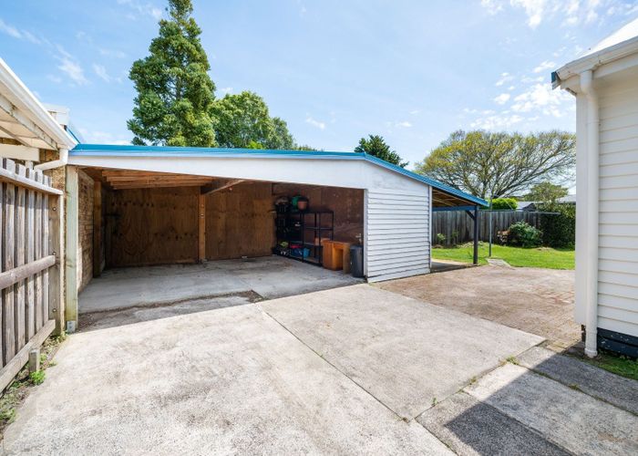  at 4 Sutton Crescent, Hillcrest, Hamilton