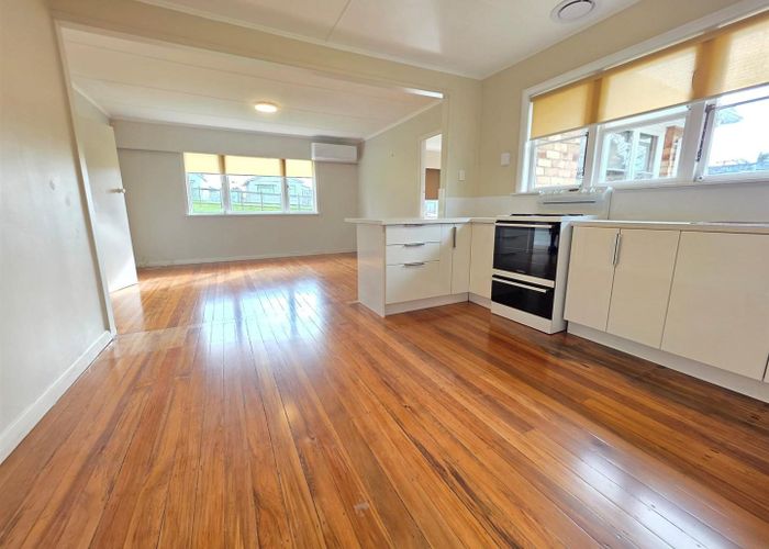 at 86 Titirangi Road, New Lynn, Waitakere City, Auckland