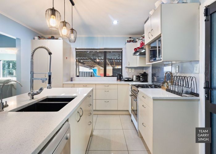  at 18 Swallow Drive, Manurewa, Manukau City, Auckland