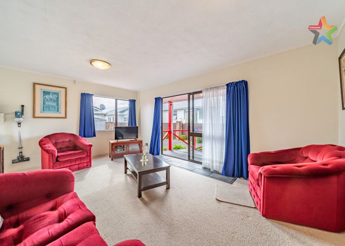  at 2/37 Leighton Avenue, Waiwhetu, Lower Hutt
