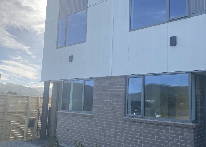  at 1 Ara Paiwhenua, Tawa, Wellington, Wellington