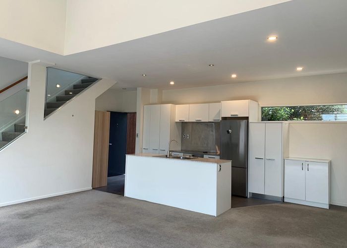  at 76H Edmonton Rd, Henderson, Waitakere City, Auckland