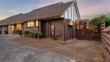  at 1/13 Cornelian Crescent, Half Moon Bay, Auckland