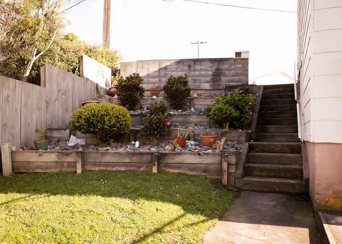  at 5E Stephen Street, Johnsonville, Wellington