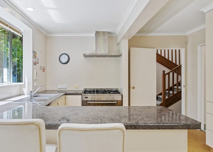  at 8a Williams Terrace, Fitzherbert, Palmerston North, Manawatu / Whanganui