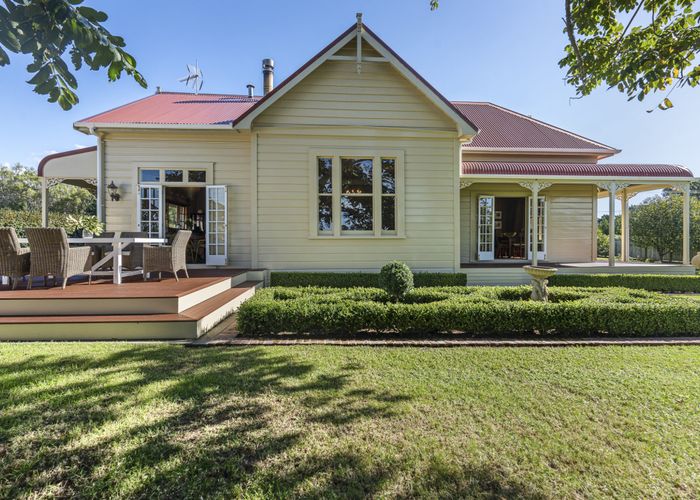  at 137 Egmont Road, Hillsborough, New Plymouth, Taranaki