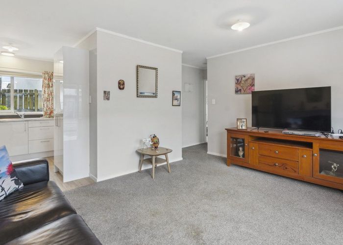  at 4/43 Anzac Road, Browns Bay, North Shore City, Auckland
