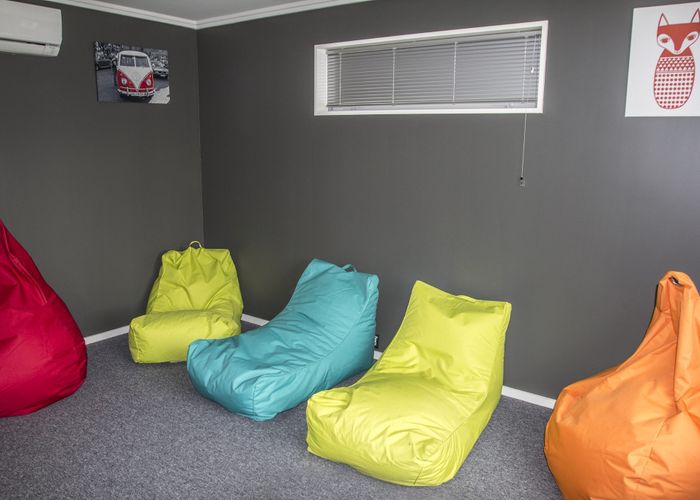  at 52 Saint Johns Street, Woolston, Christchurch City, Canterbury