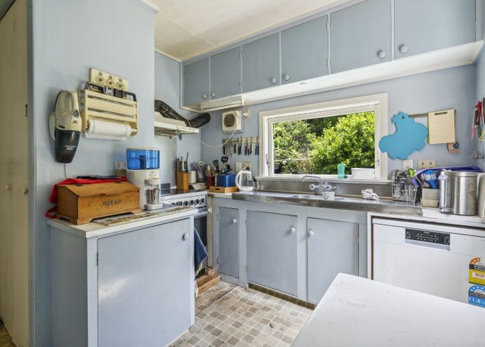  at 44 Kano Street, Karori, Wellington