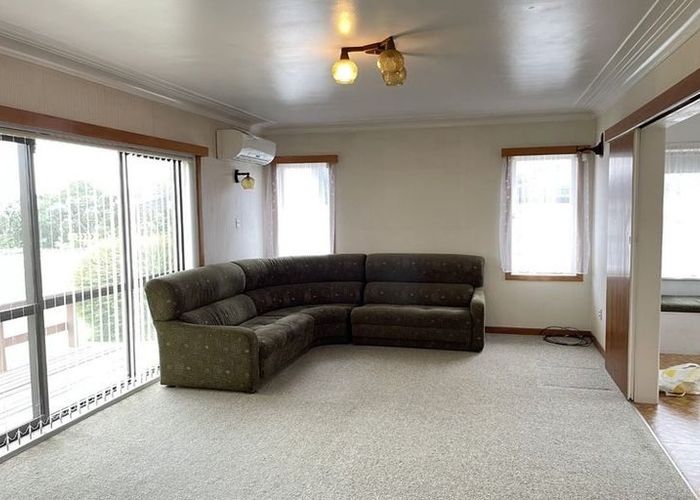  at 111 Wallace Rd, Mangere Bridge, Manukau City, Auckland