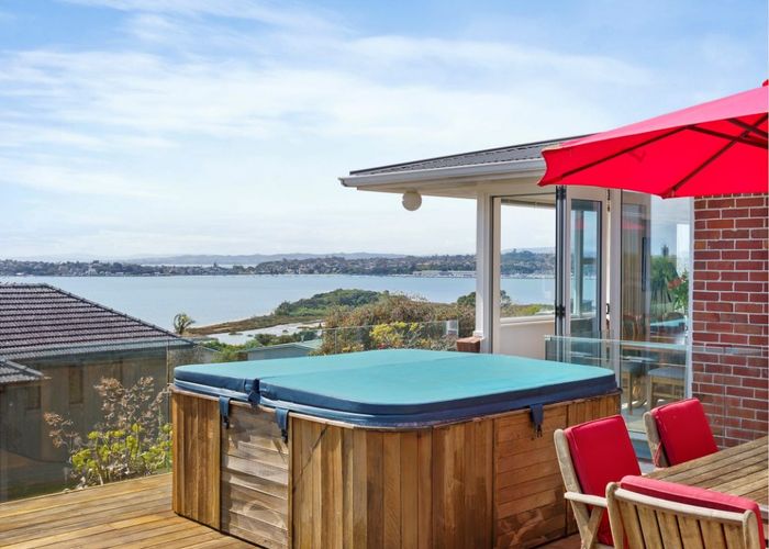  at 35 Vanessa Crescent, Glendowie, Auckland