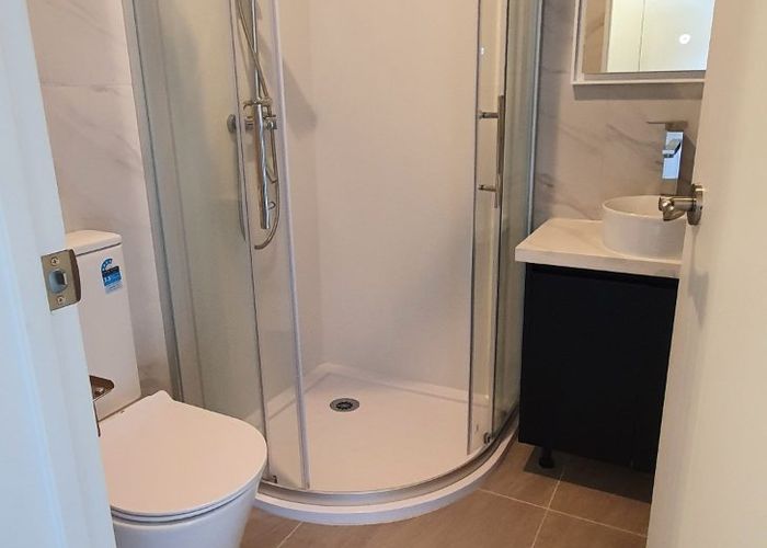  at 2/6 Hepburn road, Glendene, Waitakere City, Auckland
