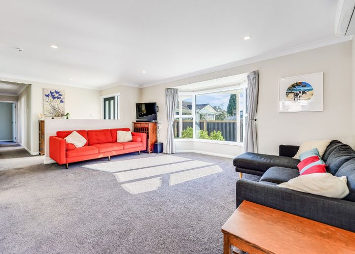  at 8B Chelsea Place, Chartwell, Hamilton, Waikato