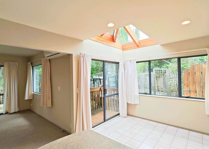  at 2/177 Mokoia Road, Birkenhead, North Shore City, Auckland