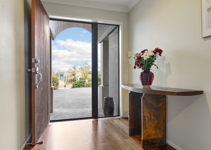  at 12 Peninsula Point, Huntington, Hamilton