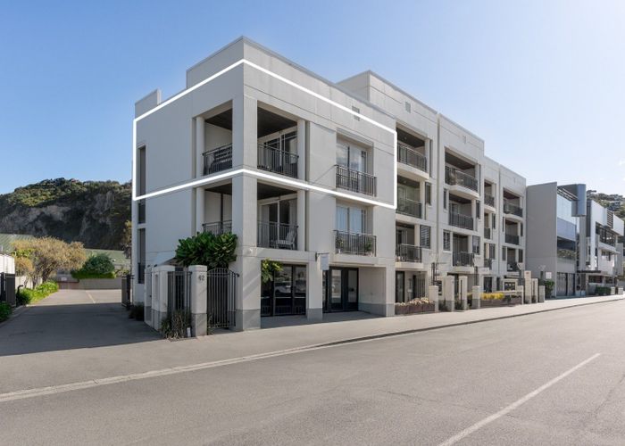  at 1/42 Marriner Street, Sumner, Christchurch City, Canterbury