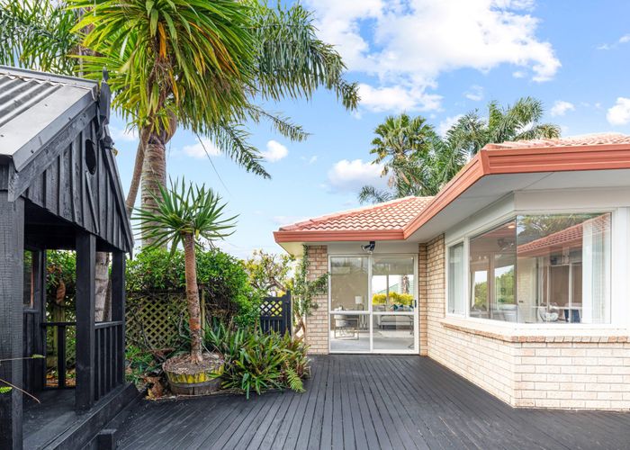  at 5 Pukatea Avenue, Albany, Auckland
