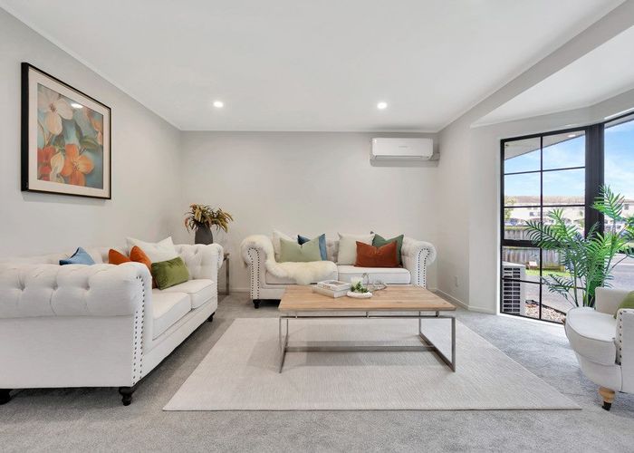  at 52 Aviemore Drive, Highland Park, Auckland