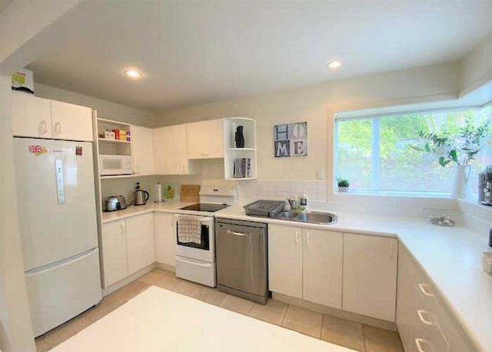  at 1/84 Bowenvale Avenue, Cashmere, Christchurch