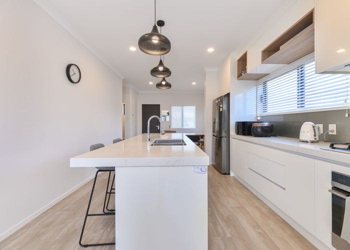  at 49B  Titirangi Road, New Lynn, Waitakere City, Auckland