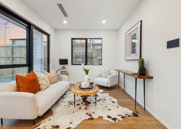  at 18 Adamson Road, Flat Bush, Manukau City, Auckland