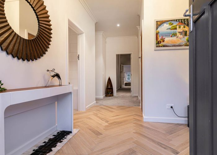  at 33 Outlook Road, Greenhithe, Auckland