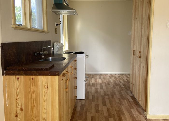  at 14 Wharf Road, Te Atatu Peninsula, Waitakere City, Auckland