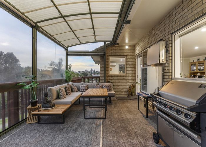  at 32 Rivervale Grove, Stanmore Bay, Whangaparaoa