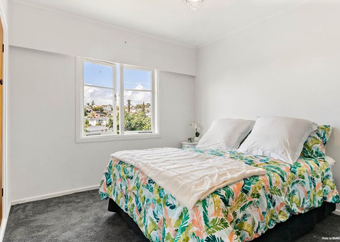  at 1/15 Locke Avenue, Hillsborough, Auckland